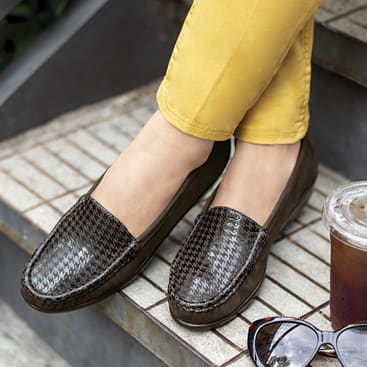 Women's Simplify Slip On Loafer
